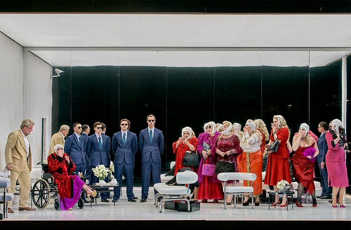 Die Walküre, III. Aufzug: Tomasz Konieczny (Wotan), Margaret Plummer (Waltraute), Brit-Tone Müllertz (Ortlinde), Christa Mayer (Schwertleite), Catharine Woodward (Gerhilde), Alexandra Ionis (Siegrune), Noa Beinart (Rossweise), Dorothea Herbert (Helmwiege), Marie Henriette Reinhold (Grimgerde), Statisterie der Bayreuther Festspiele (c) Bayreuther Festspiele / Enrico Nawrath Wagner-Ring Bayreuth 2025